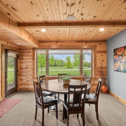 LL-round-table-scaled