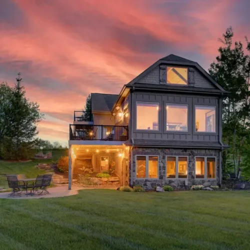 Naw-Tee Pine backyard